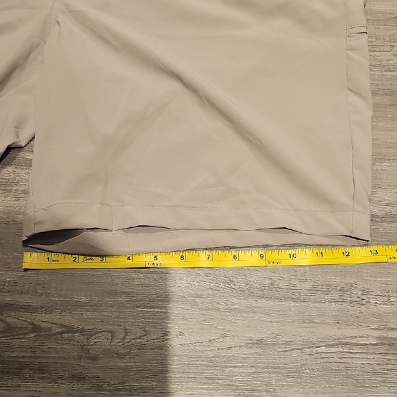 Eddie Bauer Men's Khaki Flat Front Shorts - Picture 8 of 11